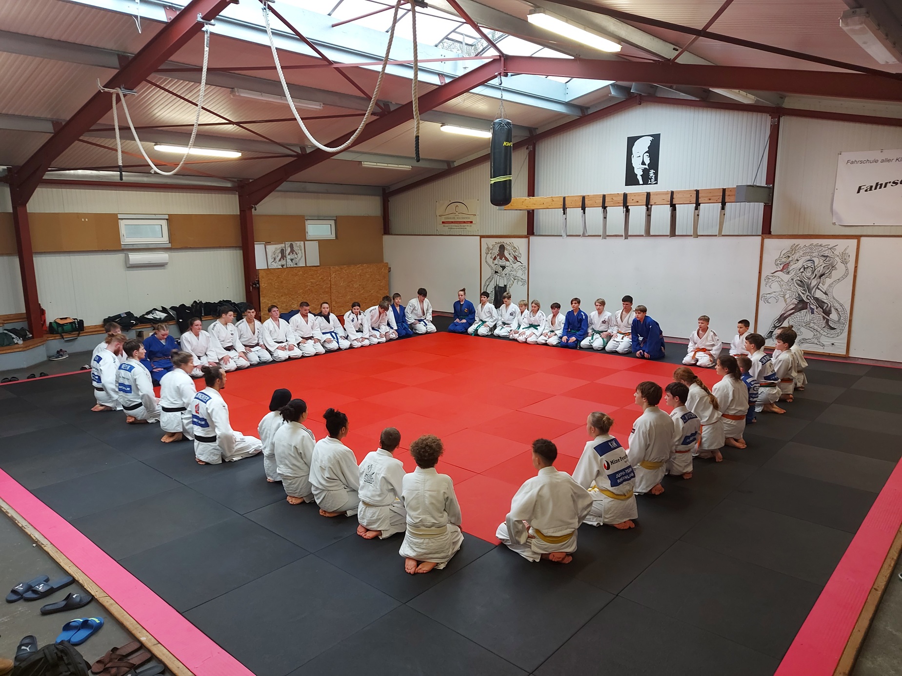 Lehrgang zum Abschluss des Jahres 2025